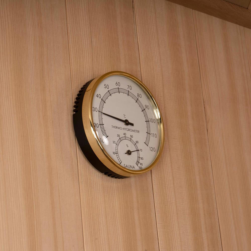 Traditionelle Sauna - 150 x 120 cm für 3 Personen