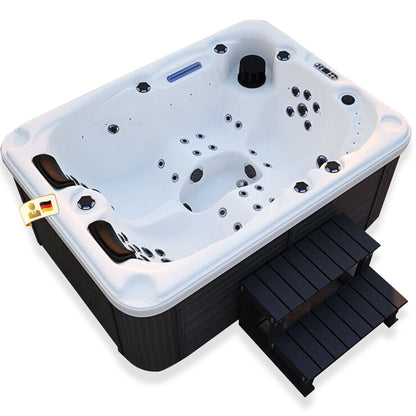 Outdoor Whirlpool - optional mit Treppe und Thermoabdeckung