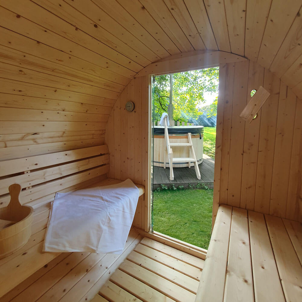 Outdoor Fasssauna - 195 x 220 cm für 4 Personen
