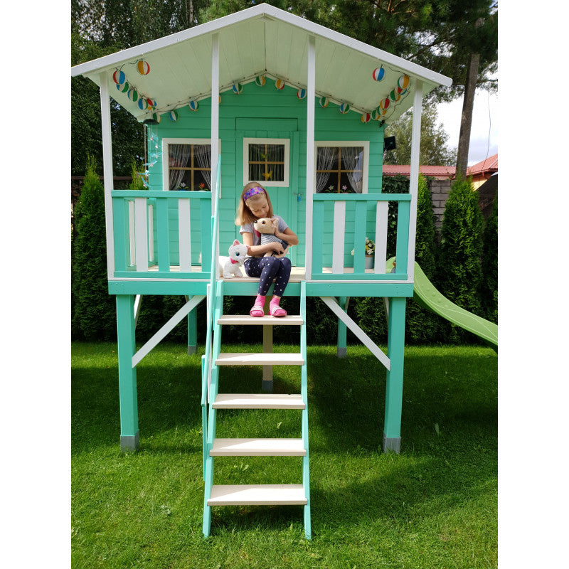Spielhaus „Benno Plus“ aus Holz – mit Rutsche, Podest 120 cm, Terrasse (überd./unüberd.), EN71/TÜV, 235×190×285 cm