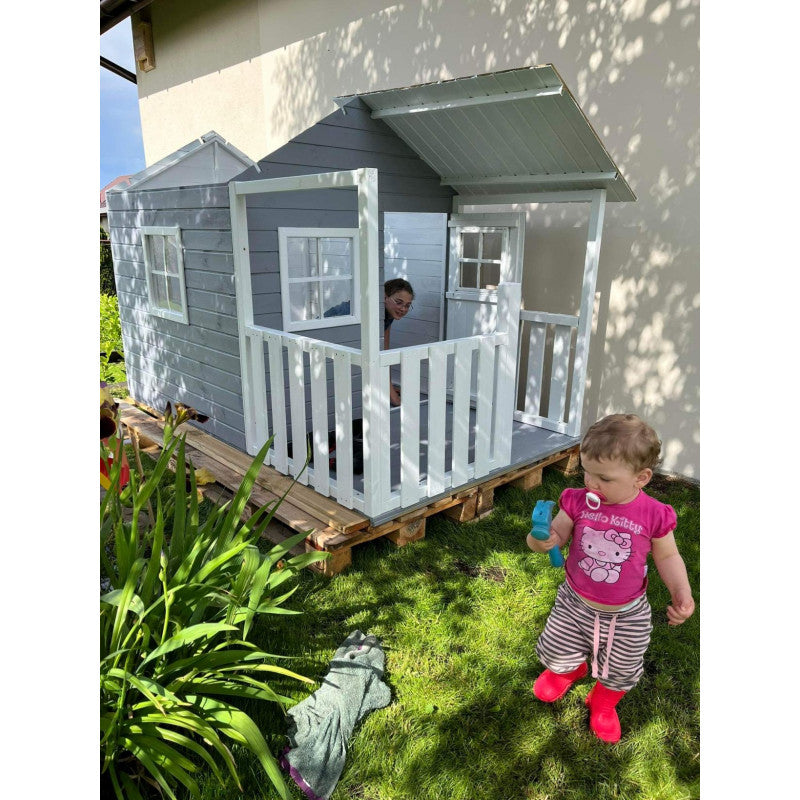 Spielhaus „Lilia“ aus Holz – naturbelassen, mit 3 Fenstern & Tür, 250×141×165 cm, EN71/TÜV-geprüft