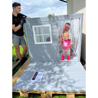 Spielhaus „Lilia“ aus Holz – naturbelassen, mit 3 Fenstern & Tür, 250×141×165 cm, EN71/TÜV-geprüft