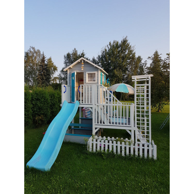 Abenteuerhaus „Leo Shorty“ aus Holz – kurze Rutsche, Podeste 62/122 cm, EN71/TÜV, 226,5×176×272 cm