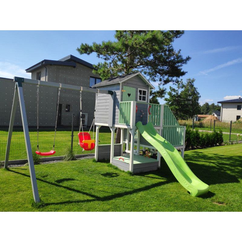 Abenteuerhaus „Leo Shorty“ aus Holz – kurze Rutsche, Podeste 62/122 cm, EN71/TÜV, 226,5×176×272 cm