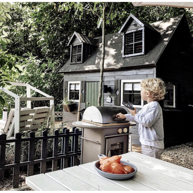 Spielhaus „Maja“ aus Holz – zweistöckig mit Galerie, Leiter & Blumenkästen, 248×157×240 cm, EN71/TÜV-geprüft